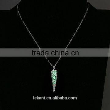 flashing Christmas tree necklace with luminous stone pendants