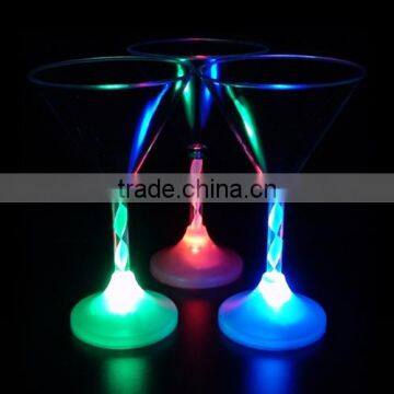 high quality plastic flashing LED light up cocktail martini glass factory price