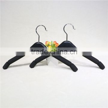 NO-Slip sponge metal clothes hanger for display