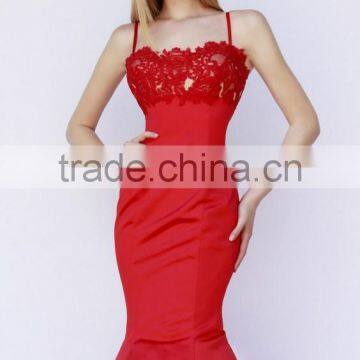 Spaghetti Strap Sexy Ball Gown Scoop Neck Wedding Dress With Red Flowers Embroidery photo-3