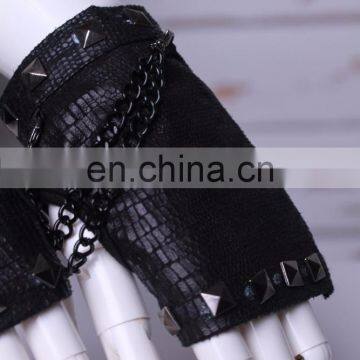 Gothic Short Fingerless Snakeskin Imitation Gloves photo-4