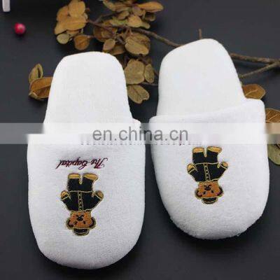 Good price comfortable custom logo hotel indoor slippers