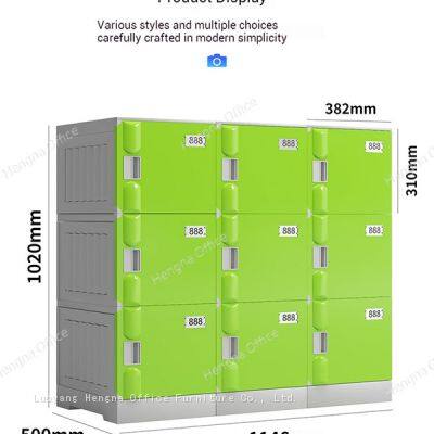 Armários de plástico ABS duráveis com múltiplos compartimentos - Ideais para instalações públicas, fáceis de limpar e manter