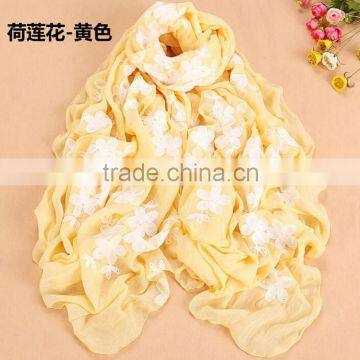 Hot Selling Korea Popular Elegant Flower Embroidery Cotton Pashmina Scarf