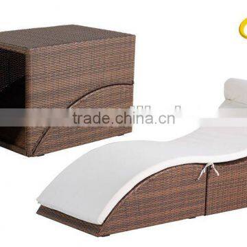 Granco KAL045 folding rattan chaise lounge