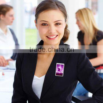 3.0 Inch Digital Photo Name Badge, Magnetic Wearable Photo Viewer, Photo ad Player, Advertising Player With Hang Rope & Magnet photo-3