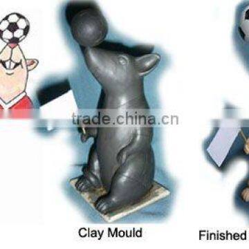 Polyresin football rat figurine