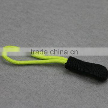 2016 high quality custom plastic zipper puller