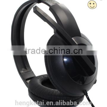 The wired computer stereo headphone with microphone with factory price