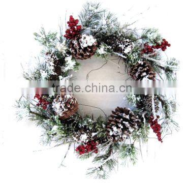 GREEN CHRISTMAS NATURAL WOODEN LEAF AND PONECONE GARlAND