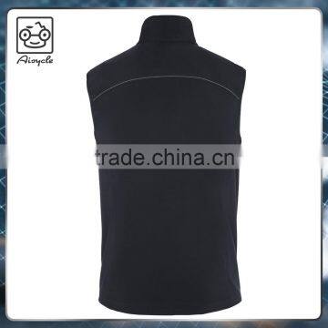 Breathable and Waterproof Sleeveless Men Vest photo-2