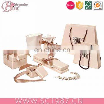 A series of romantic gift jewelry boxes fancy bowknot boxes