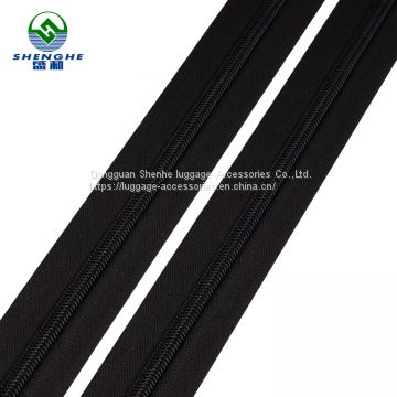 hot sale zipper 8# nylon zippers coil zips in rolls for luggages