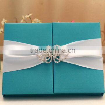 Hight Quality Elegant Silk Wedding Invitation Box with Brooch