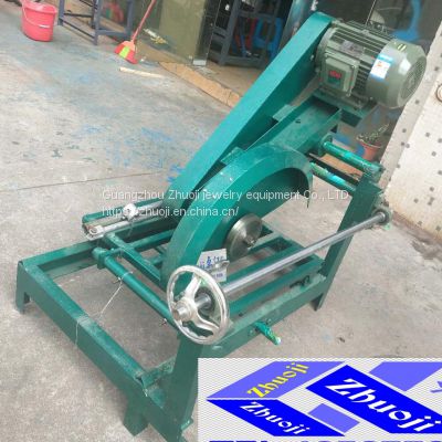 Agate stone cutting machine -4KW24 inch stone cutting machine, circular sawing machine The stone can be moved back and forth on the cutting table, and the 24 inch diameter diamond saw blade is installed