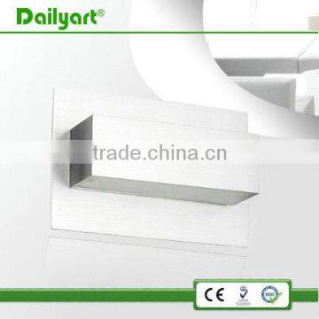 2015 Hot Sale CE and RoHS up Down Wall Light Saa photo-6