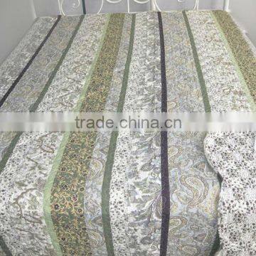 Beautiful mircofiber printed vertical stripe qulit/ bedspread set