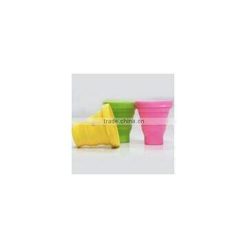 Foldable silicone cup