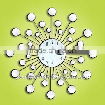 Hot Sale Mordern Home Decorative Exquisite Diomond Artificial Metal Wall Clock wholesale