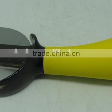 PLASTIC KITCHEN TOOL - PIZZA CUTTER, PEELER, GRATER, CHEESE SERVER