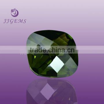 Synthetic faceted emerald glass rough diamonds