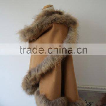 2016 Splendid Design Cashmere Shawl With Natural Raccoon Fur Trim Real Cashmere Pashmina Poncho