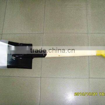 shovel S501 with short wood handle an dplastic grip
