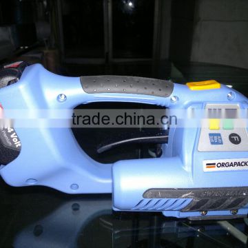 Manual battery strapping machine