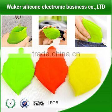 Silicone Drinking Cup/Fashion Leaf Shaped Silicone Pocket Cup,water Cup for Portecting Nature photo-2