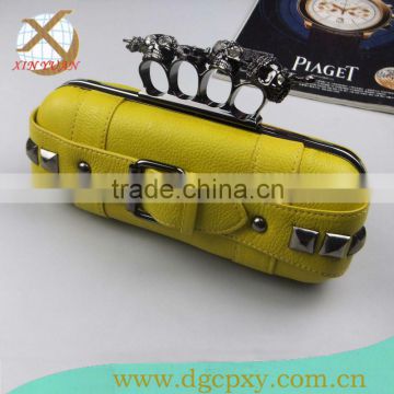 good quality leather finger clutch bags handbags with skull head locker