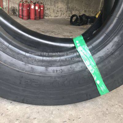 Forklift Tyre 825 1200 1490 1670-20-24 Loader Tyre 20.5/70-16 photo-4