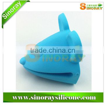 Lovely Animal Shape Silicone Heat Resistant Gloves