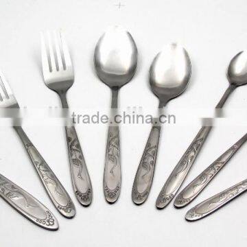 China best quality multi-purpose stainless steel spoon fork knife sets in kitchen and restaurant