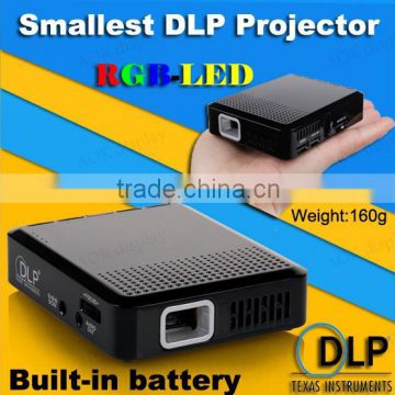 DLP MINI Projector,The smallest DLP projector built-in battery ,support 1920*1080 resolution phone projector and pocket business