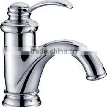 Tradition low arc single lever faucet Single low arc single lever faucet Single Handle Bathroom Sink Faucet with Valve Chrome