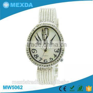 Fashional popular style diamond case quartz movt sliver vintage watch