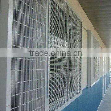 358 security fencing /serried horizontal wires fence