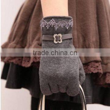 Fashion One Pair Women Touch Screen Lace Cotton Winter Warm Gloves Cute