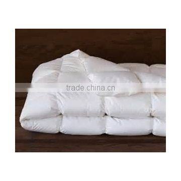 Wholesale high quality white feather and down bedding quilts