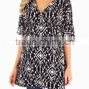 BLACK WHITE PRINTED OPEN BACK MATERNITY/NURSING TOP