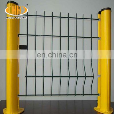 China supply peach post welded wire mesh fence panel