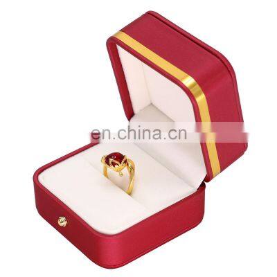 High quality luxury design  custom travel jewelry box PU gift box ring box