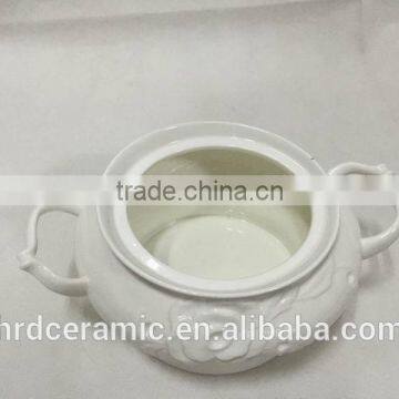 China Manufacturer Stocked Small Ceramic Porcelain Soup Tureen