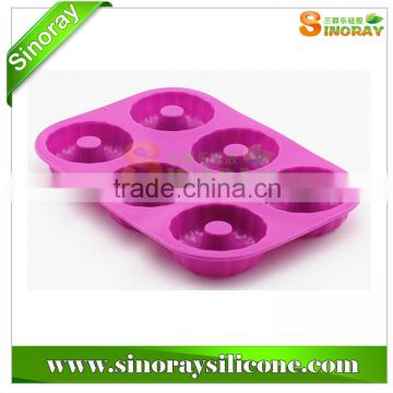 Non-stick silicone mould for making cake