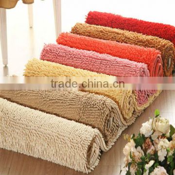 Chenille floor mat with anti slip base