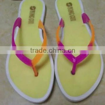 Hot selling latest customized ladies flip flops