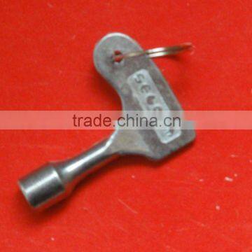 best price elevator metal triangle lock key made in China