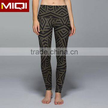 OEM fitness four way stretch yoga capri fitness sublimation leggings for women wholesale of various pattern                        
                                                Quality Choice