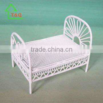 Miniature Dollhouse Furniture Bedroom Metal Princess Single Bed