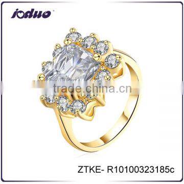 New Fashion Gold Color Romantic Engagement Ring Design